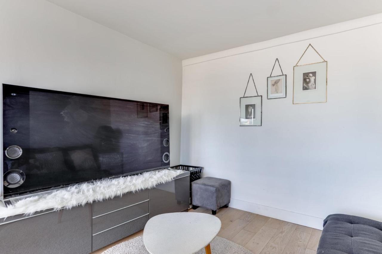 Guestready - Appartement Terrasse Vue Tour Eiffel Paris Eksteriør billede